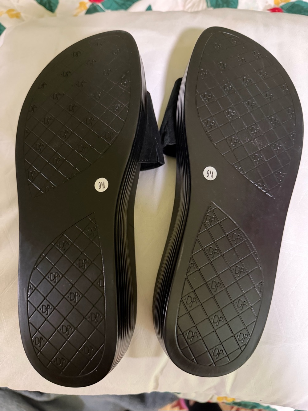 Donald J. Pliner Black Slide Sandals - Picture 3 of 6
